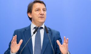 Öl-Windfallgewinne besteuern, um österreichische Familien in Not zu unterstützen