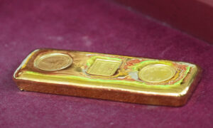 Gebrauchter Tresor um 15 Euro – darin befindet sich ein 250-Gramm-Goldbarren