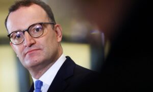 Erschütterung in der deutschen Politik: CDU-Chef tritt zurück, nachdem er durch Leihmutterschaft Vater geworden ist