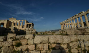 Zwei Touristen wurden nahe der Akropolis von Athen erstochen.