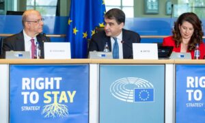 EU setzt auf Bleiberecht, um die Abwanderung junger Menschen in Österreich zu stoppen