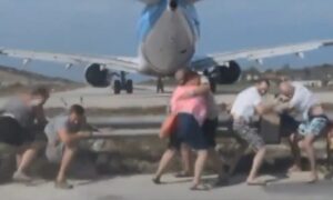 Italienische Touristinnen vor der Startbahn überfahren – eine schwer verletzt