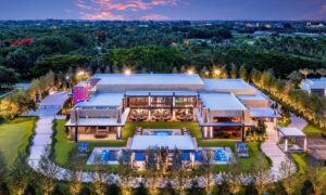 James Bonds Traumhaus existiert: Es steht in Florida – und du könntest es auch besitzen