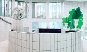 In Ferrara gibt es ein Hausmuseum, das dem Guggenheim ähnelt – am Meer