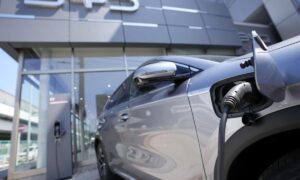 Die Zukunft des Autos spaltet Europa: Streit um E-Mobilität und Biokraftstoffe
