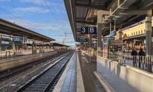 Mysteriöse Explosion eines unbekannten Objekts und zweiter Alarm: Angst am Augsburger Hauptbahnhof, Deutschland