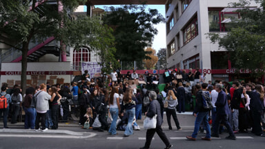 La protesta degli studenti in Francia (Foto LaPresse)