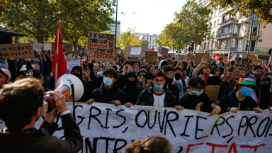 La protesta degli studenti in Francia (Foto LaPresse)