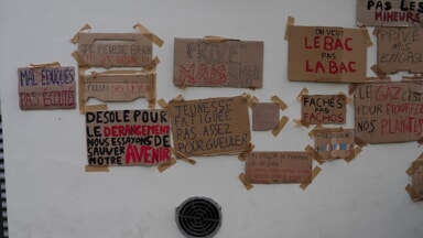 La protesta degli studenti in Francia (Foto LaPresse)