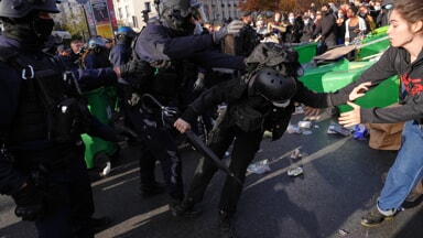 La protesta degli studenti in Francia (Foto LaPresse)