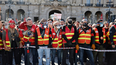 La protesta degli studenti in Francia (Foto LaPresse)