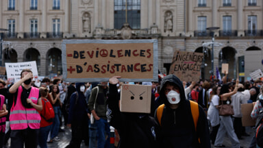 La protesta degli studenti in Francia (Foto LaPresse)