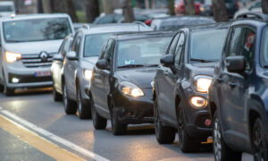 Auto: Europas Kehrtwende – Verbot von Benzin- und Dieselmotoren verschoben (CO2-Abgabe)