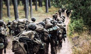 Estland verlegt Truppen an die Grenze zu Russland – Deutsche 00-Agenten: „Wir riskieren einen gewaltsamen Konflikt“