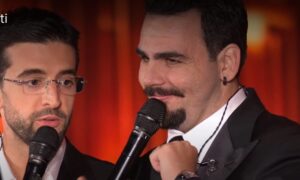 Il Volo – Einer für Alle: Piero Barone neckt Ignazio Boschetto bei der Moderation – „Ich hoffe, es bleibt unentdecktes Talent“ – Emmas Botschaft